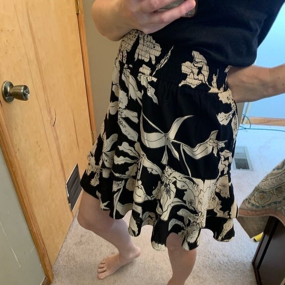 CAbi Isabel Asymmetrical Ruffle Tiered Y2K Skirt - Picture 6 of 10